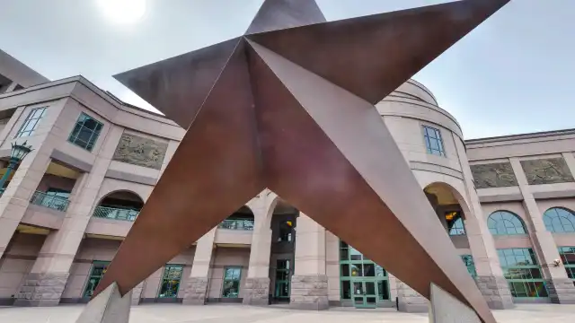 Hotels in der Nähe von Bullock Texas State History Museum