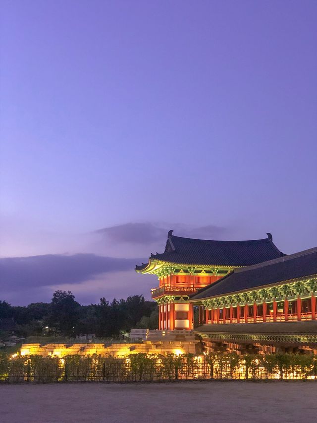 해가 질 때 가기 좋은 경주 월정교