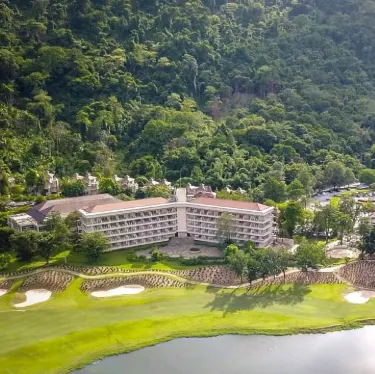 สนามกอล์ฟรอยัลฮิลส์รีสอร์ท