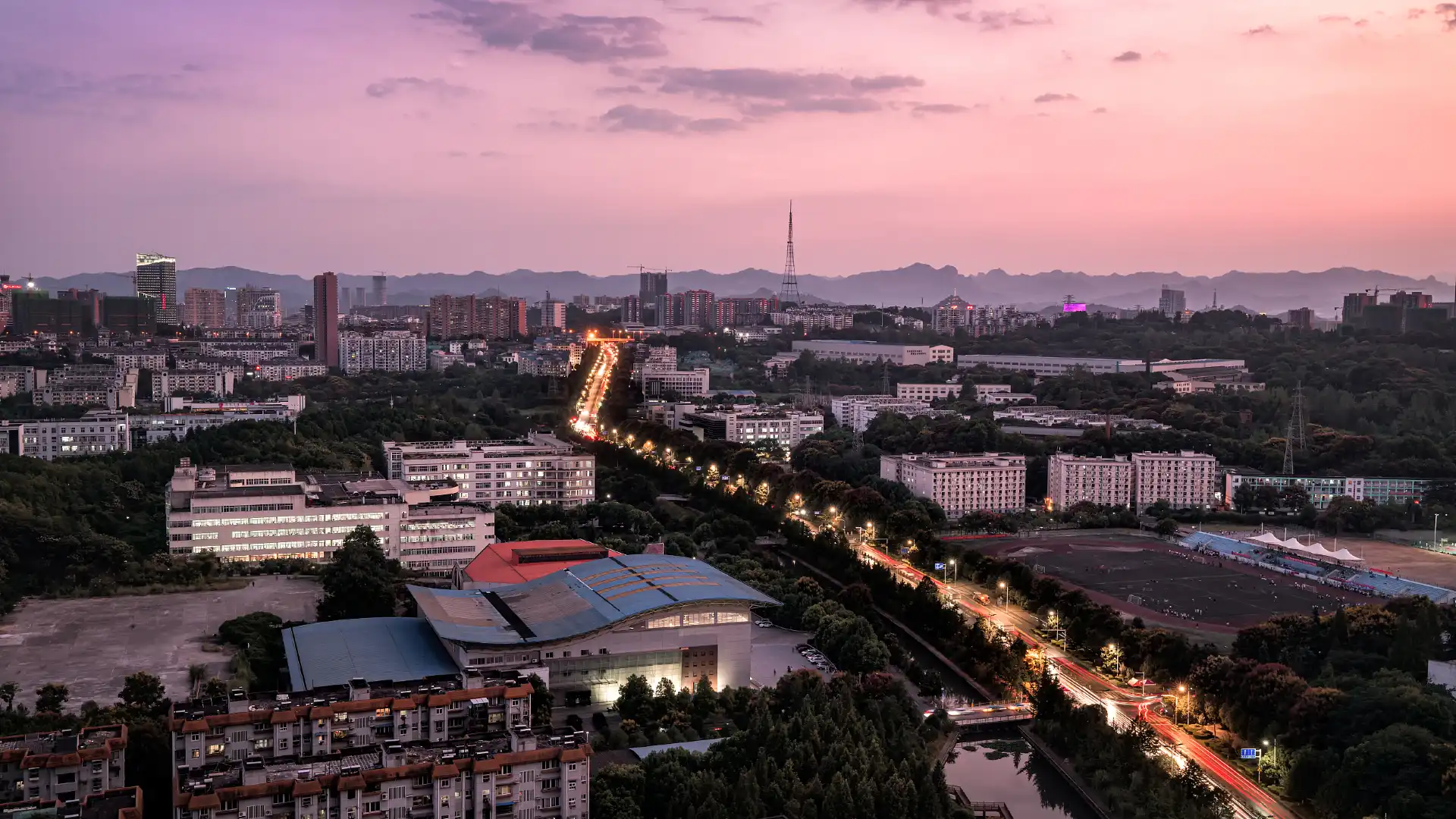 Hotels near Sanxia University