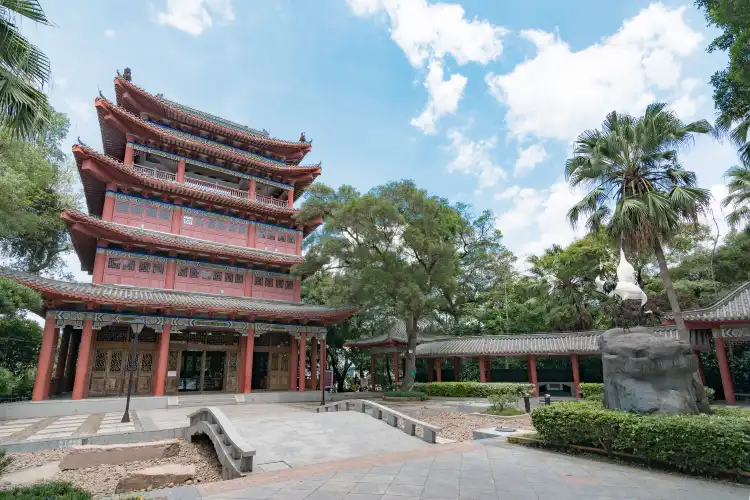 Hotels near Hebin Park