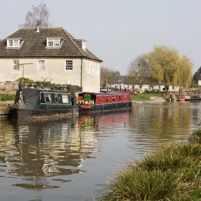 Hotels near Donnington Castle