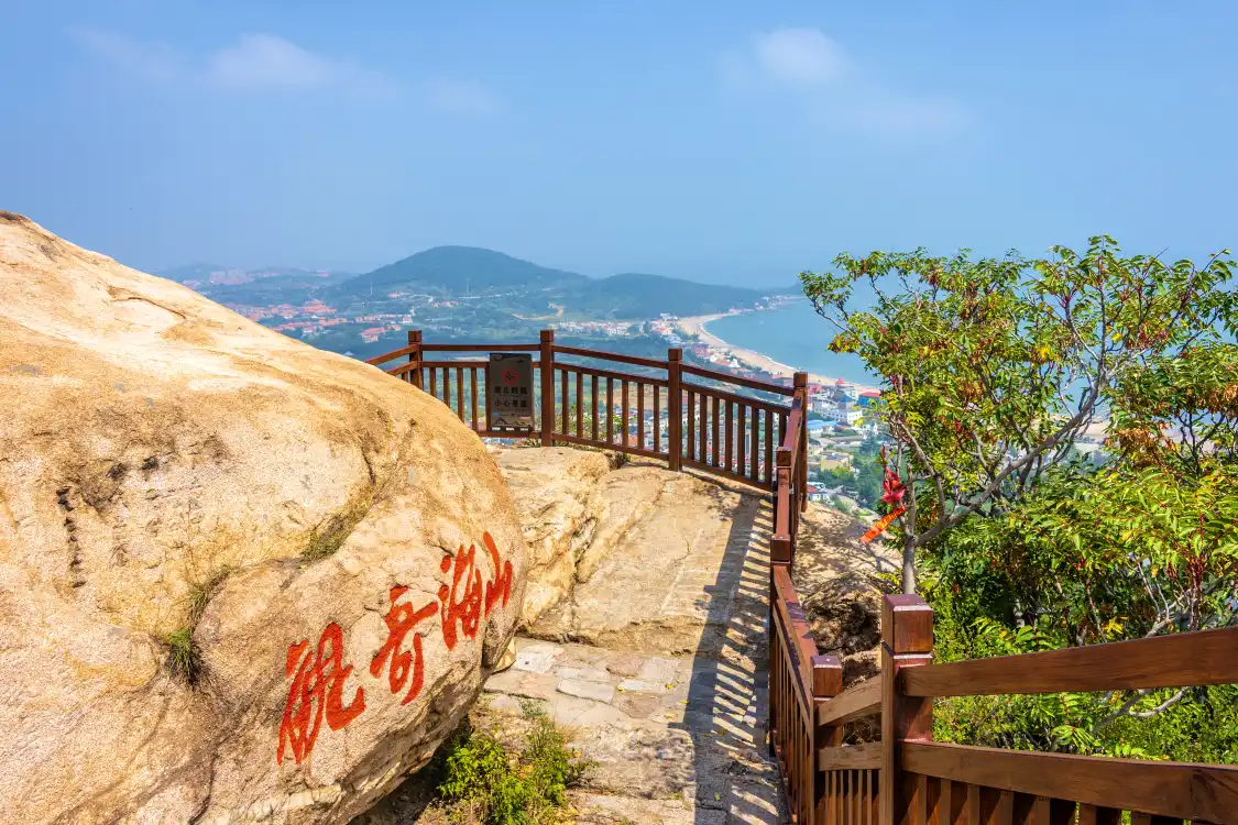Hotels near Lion Peak