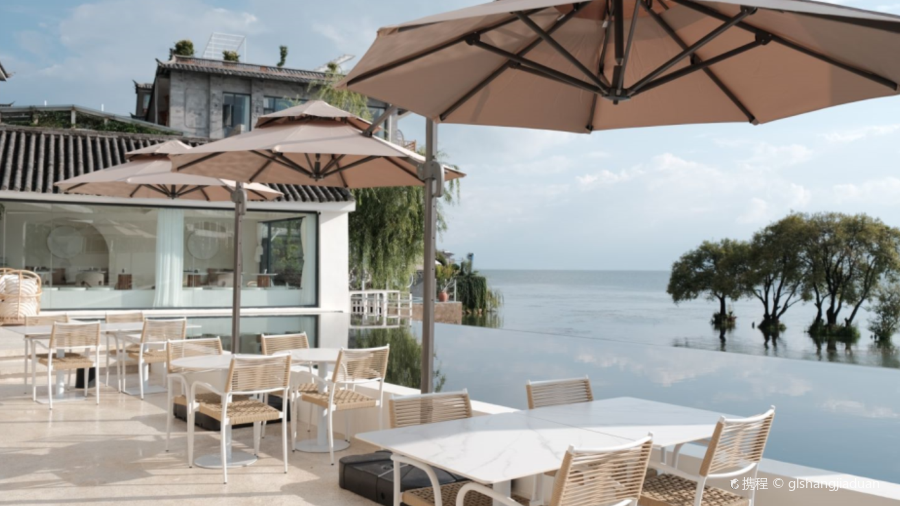 阿凯缇娅·安止樱落海景度假酒店·一间海景餐厅