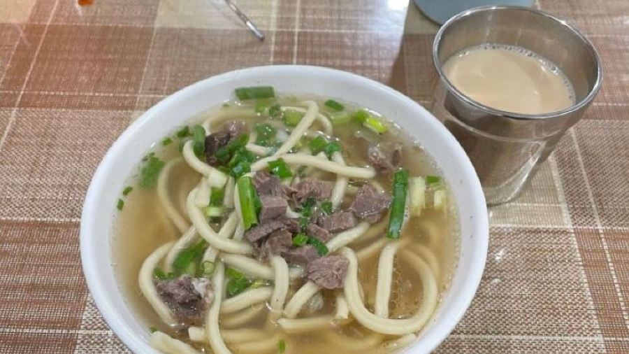 绕赛老字号包子店