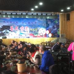 墨戎苗寨长龙宴 User Photo