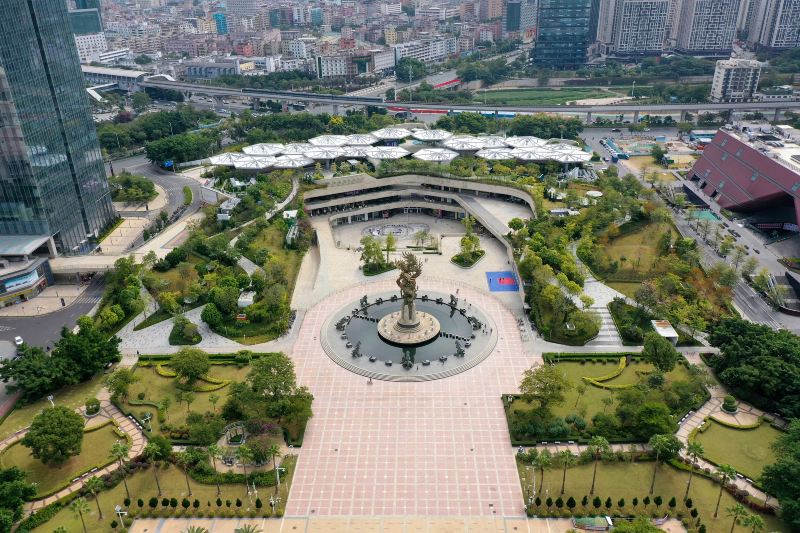 Longcheng Square