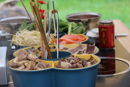 泸沽湖静享无声民宿·静享美食原味火锅