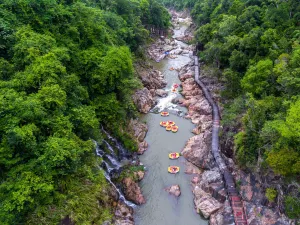 Rafting In The Red Canyon