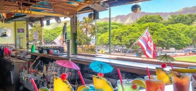 Hula's Bar & Lei Stand