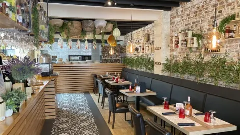 La Prego Restaurant Et Epicerie Italienne in Chantilly