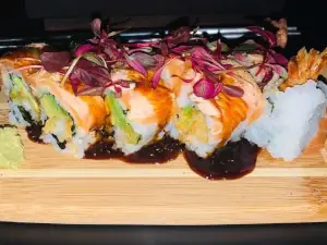 KOMAKI Sushi & More