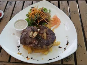 Toscani's Wine & Dine Cafe