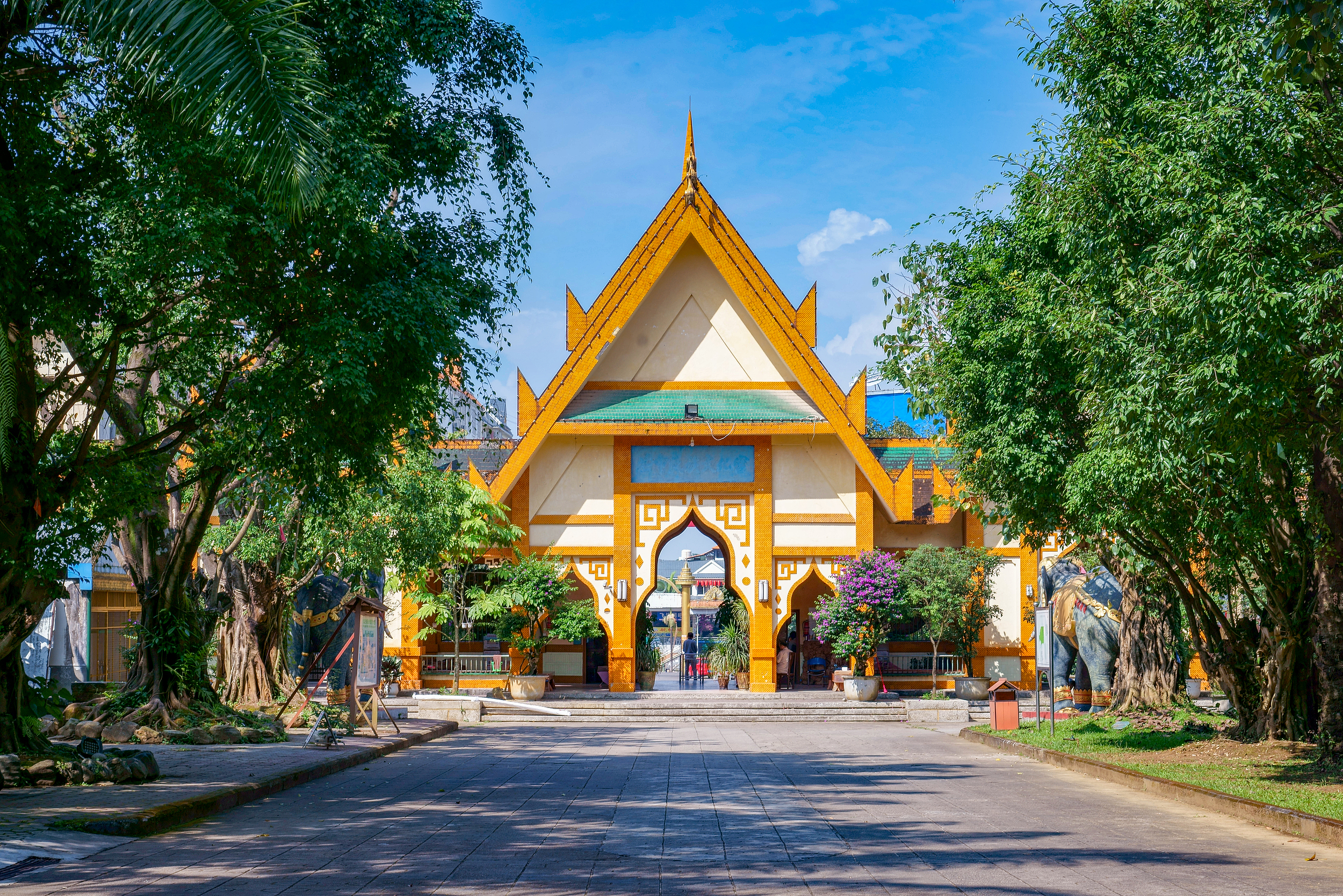 勐巴娜西珍奇園