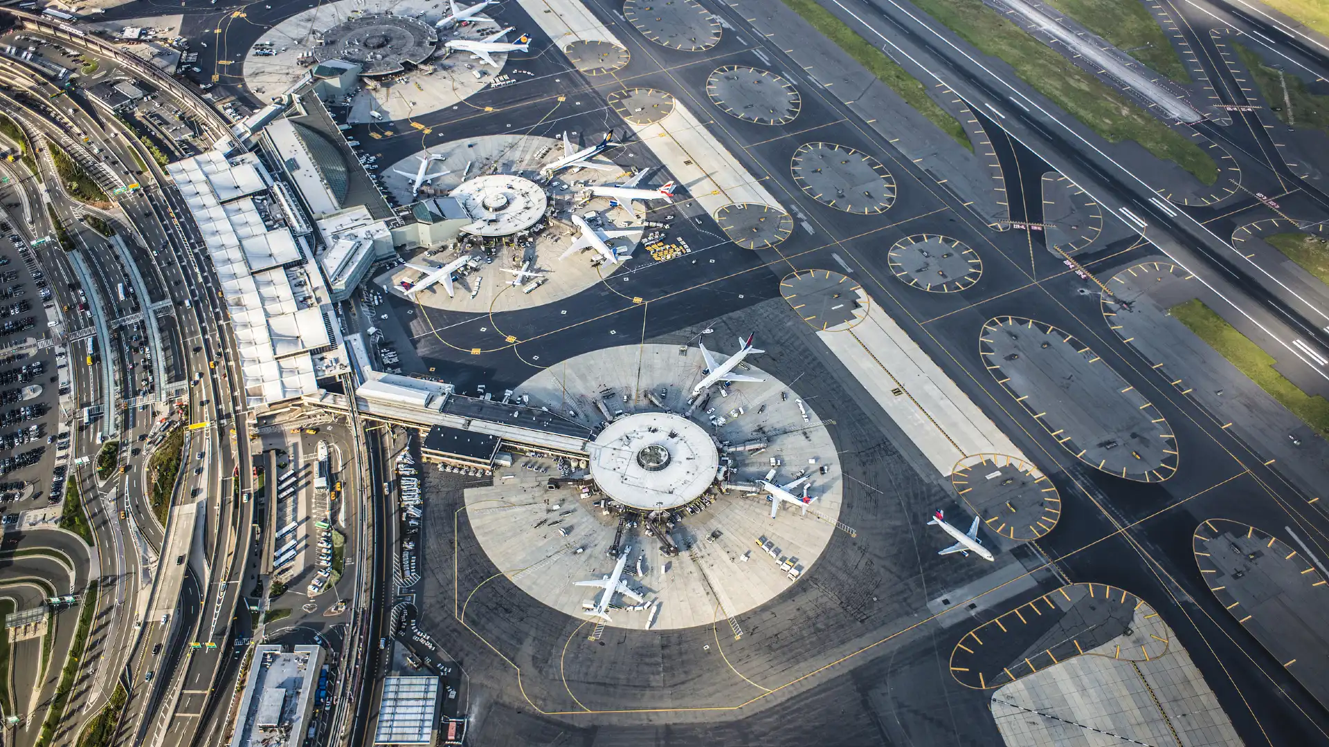 Hotels near Newark Liberty Intl. Airport Airport