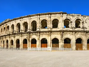 님 아레나 원형경기장