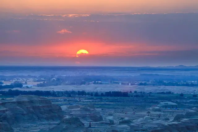 Sunset Sightseeing in Karamay