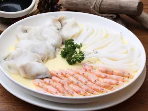 Pin Yuwei Lake Fresh Seafood Restaurant (Nianhua Bay Branch)