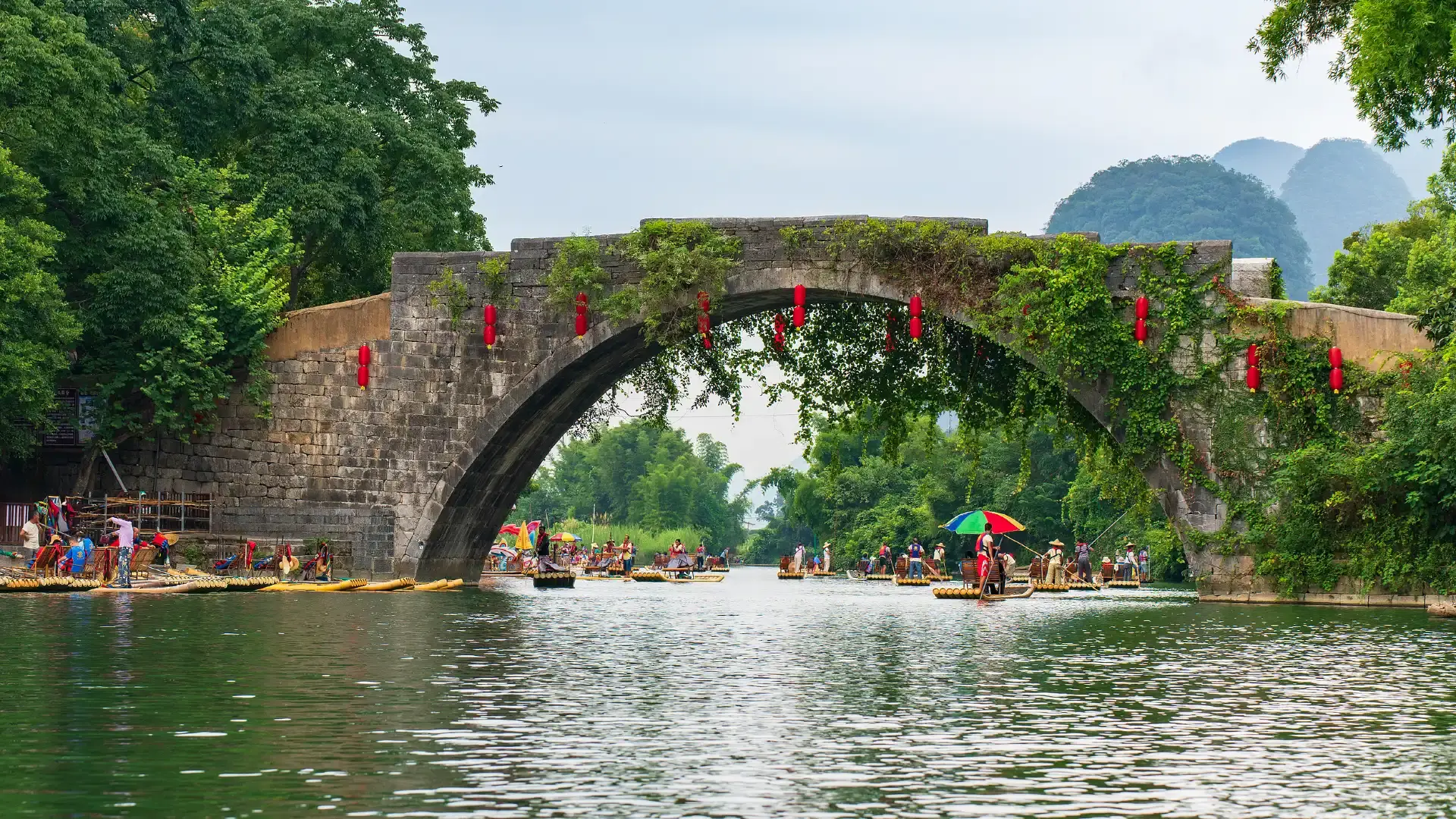 Hotels near Yulong Bridge