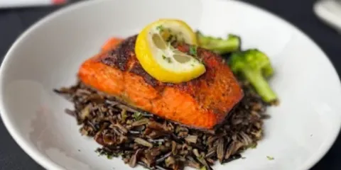 Salmon n' Bannock
