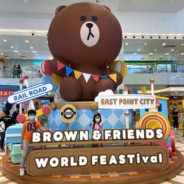 LINE FRIENDS 環球美食盛典