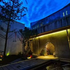 Jin shan e mei fei yi bo wu guan · gu fa chuan cheng mei shi ảnh của người dùng