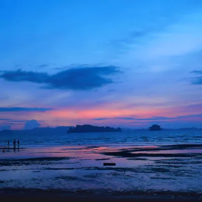 Отели рядом с достопримечательностью «Наригама Бич»