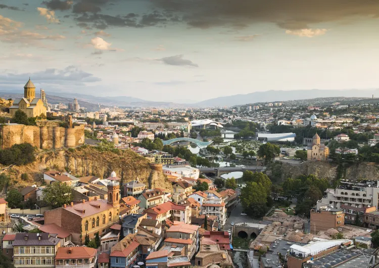 트빌리시 날씨, 트빌리시 기온 가이드, 여행하기 가장 좋은 계절, 기온별 옷차림