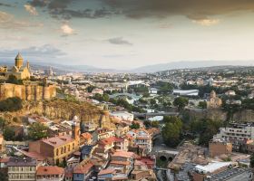 Günstige Flüge nach Tiflis