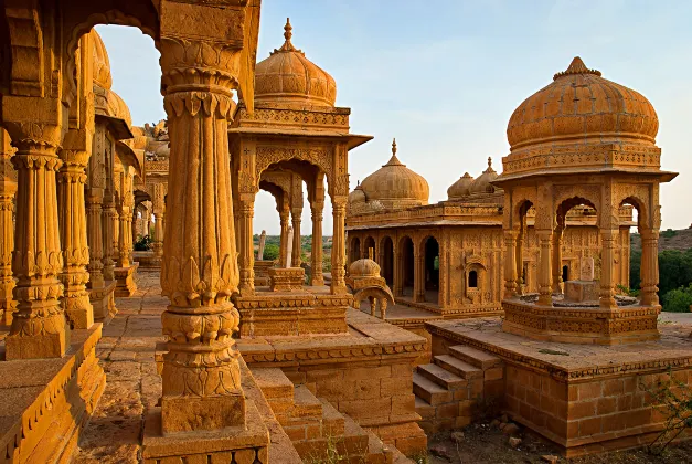 โรงแรมใกล้श्री जशानाथ JI महाराज मंदिर, बंगला नगर