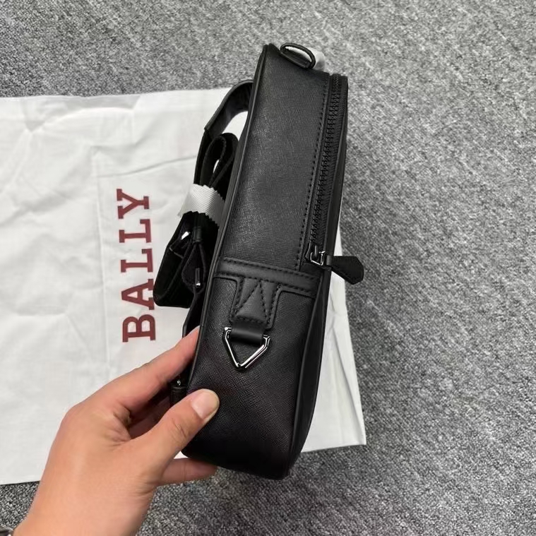 Bally Malikho Striped Leather Bag In Black