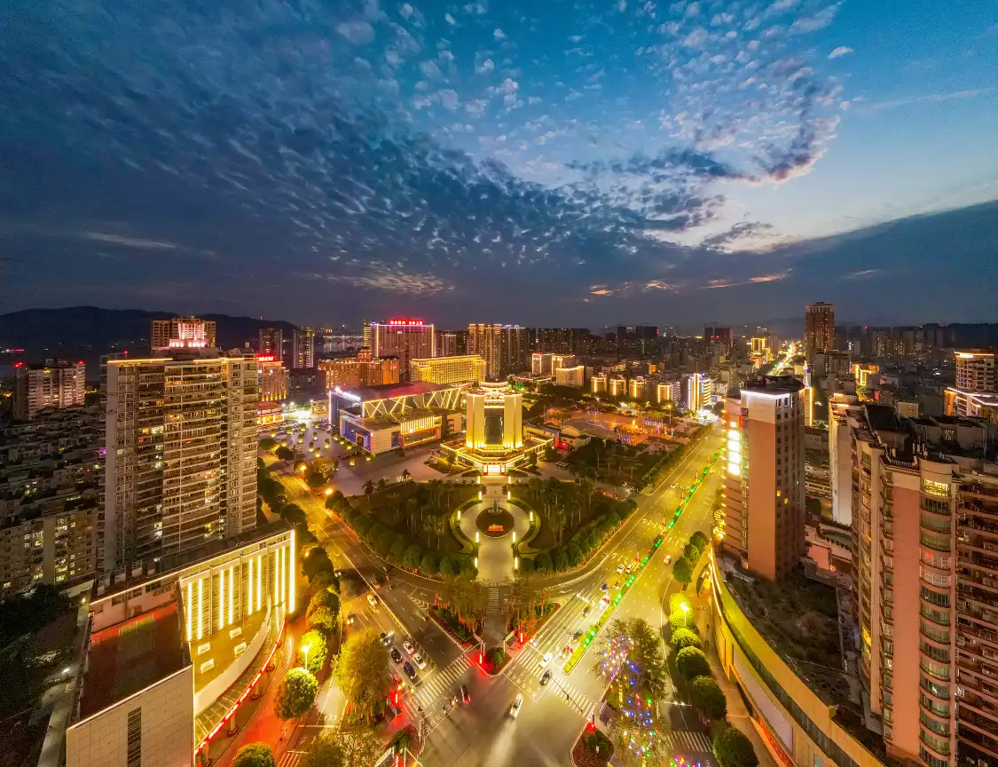 Hotels near Shizheng Square