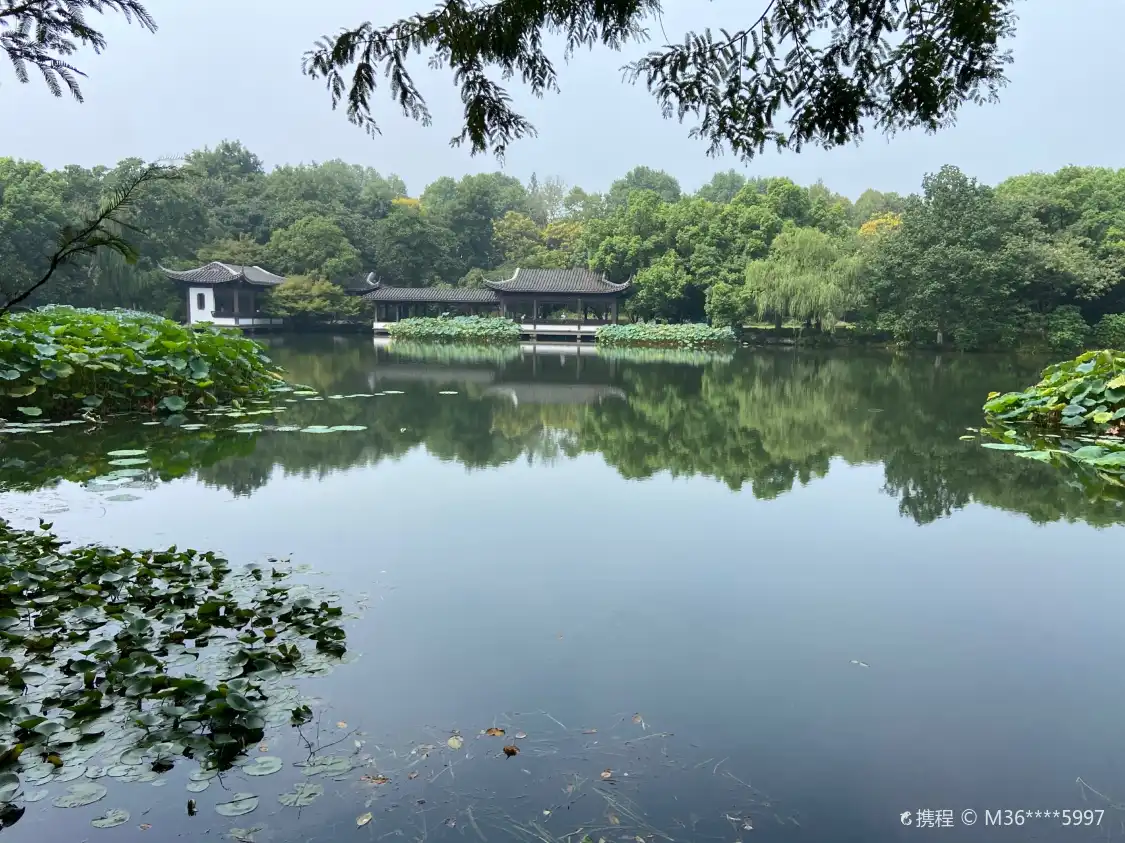 Hotels near Friendly Park