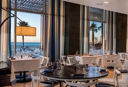 Ocean Hai Restaurant - Wyndham Hotel