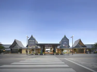 Central Village Bangkok Luxury Outlet Shopping Center