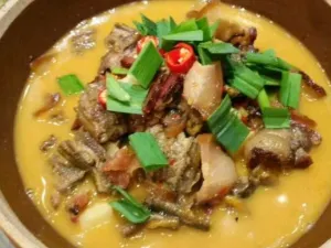 Tujia Wild Vegetable Restaurant (Jinbian Road)