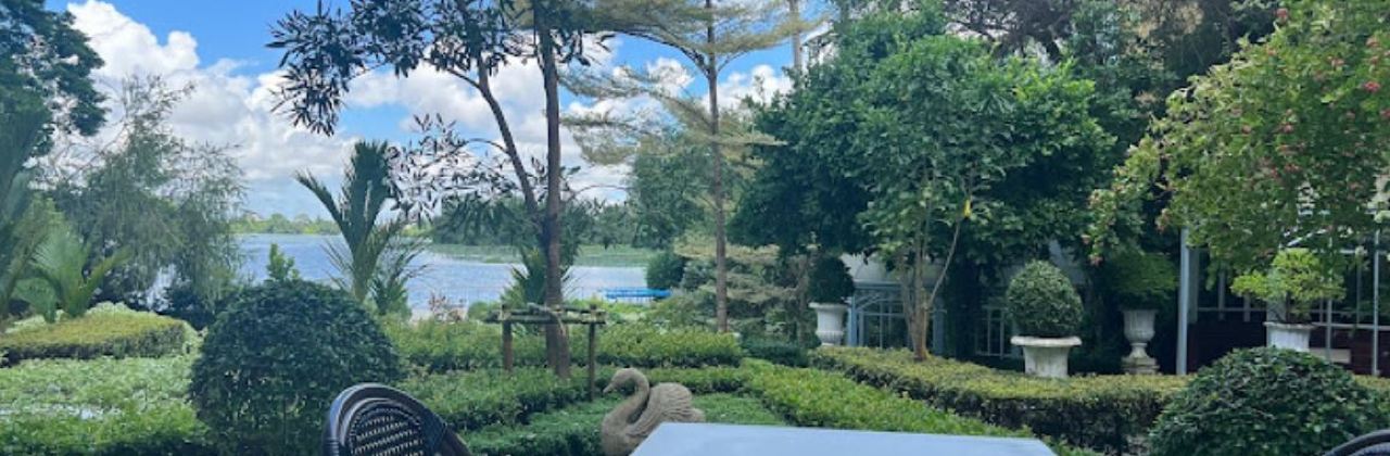 White Swan Bakery Restaurant