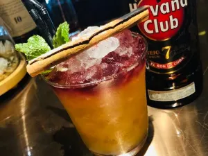 The Winston Bar&Cafe