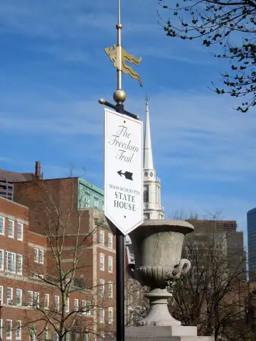 Hotels near Freedom Trail