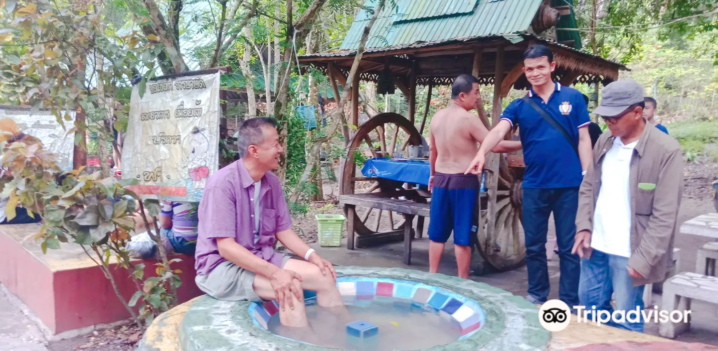 1_Bo Khlueng Hot Spring