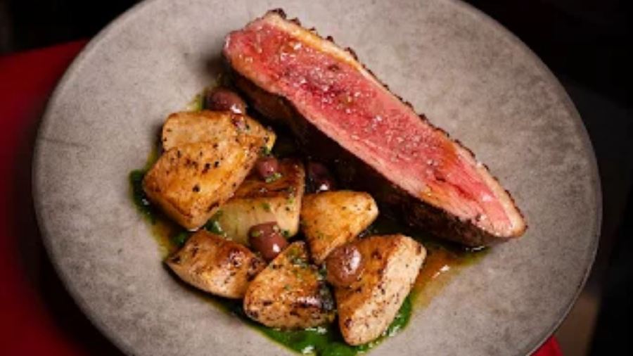 Les Cocottes - Tour Eiffel - Paris