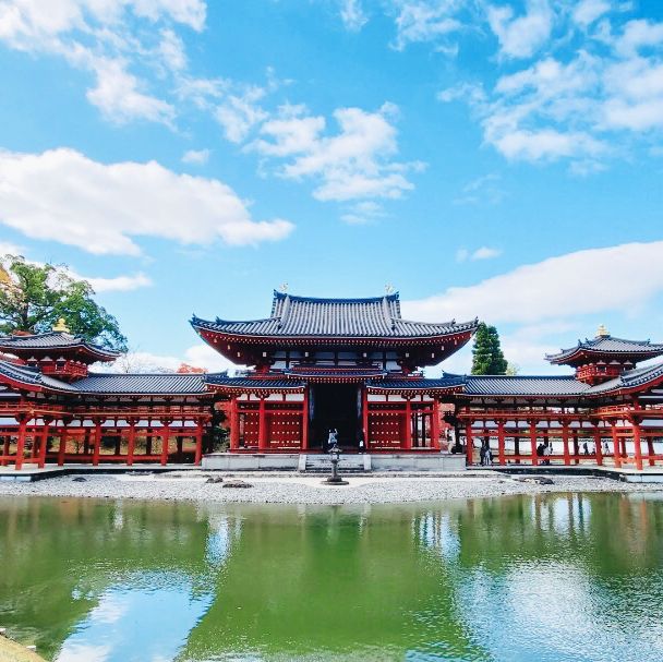 Beautiful temples Autumn leaves