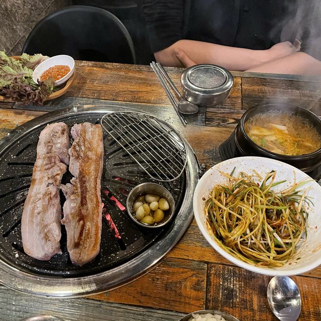 삼겹살은 깍둑이 최고 | 트립닷컴 서울 삼겹살은 깍둑이 최고 | 트립닷컴 서울 