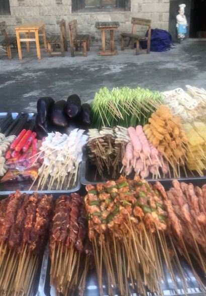 二皮游客餐馆(稻城店)