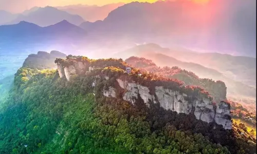 Douchuan Mountain Scenic Spot