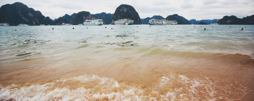 Bãi biển Trà Cổ