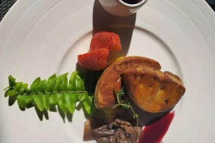 White House Restaurant & Bar