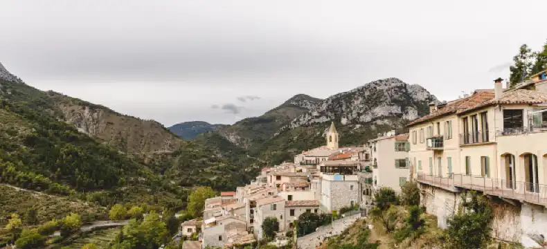 Hotels near Castle de Rochetaillee