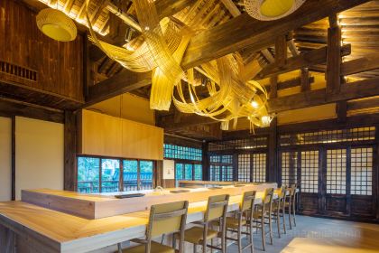 青城山芷筑饮马川酒店·一二岐燒肉牛粋閣