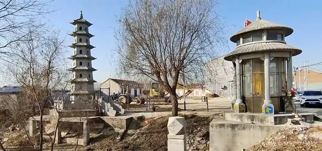 Hotels near Dasheng Temple Tower